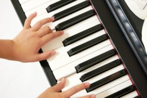 指宿市のピアノ教室でのレッスン風景