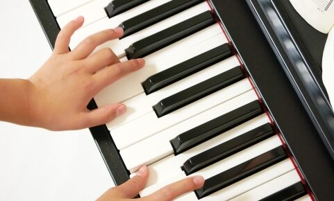 指宿市のピアノ教室でのレッスン風景